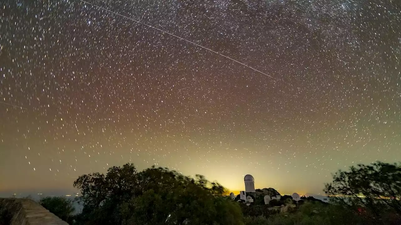 Huge 'Cell Phone Towers in Space' Pose Major Threat to Radio Astronomy, Scientists Warn