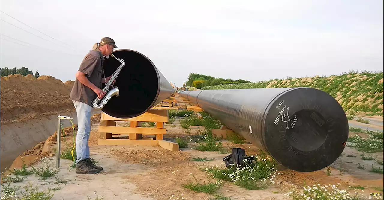 Musician Plays Saxophone Duets With a Natural Gas Pipeline Echo