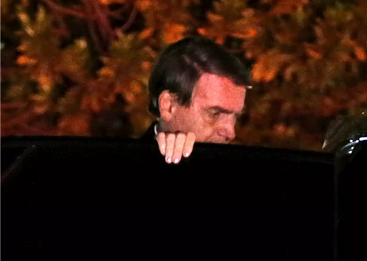 Bolsonaro vai a jantar com senadores e deputados do PL em Brasília