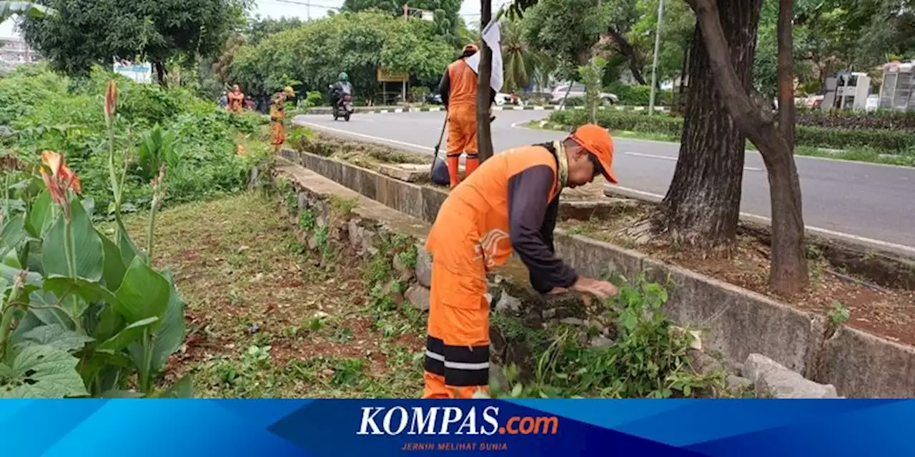 Kisah Petugas PPSU, Bangun Lebih Pagi untuk Lingkungan yang Lebih Bersih