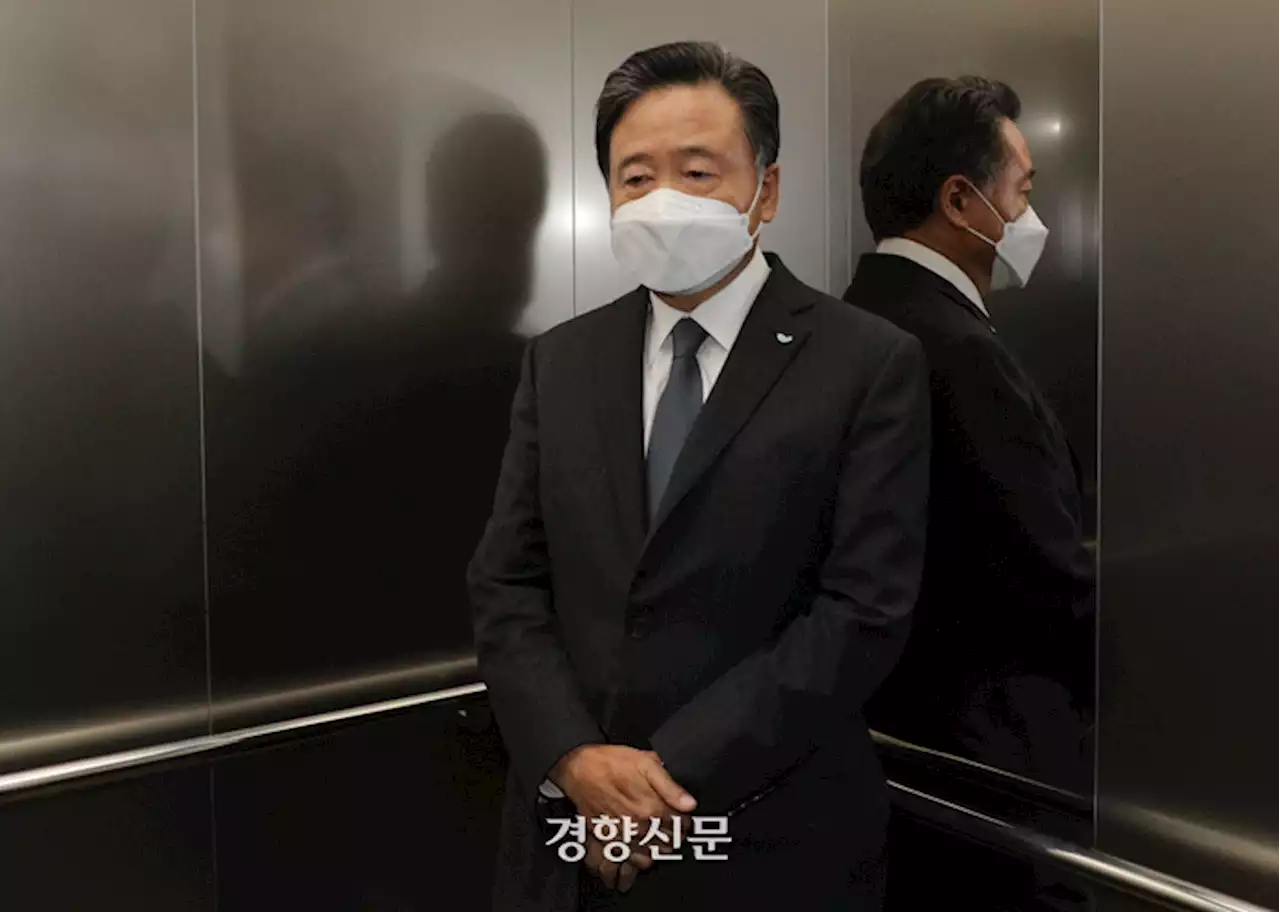 ‘계열사 부당지원’ 허영인 SPC 회장 검찰 소환