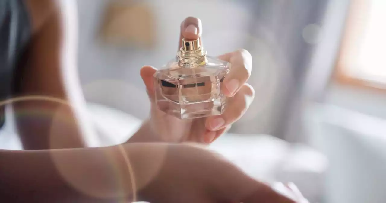 Layering olfactif : superposer des parfums, la tendance virale sur TikTok