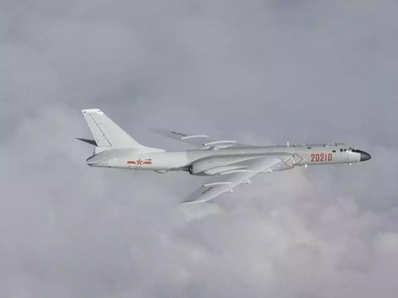 China y Rusia envían aviones bombarderos sobre el Pácifico