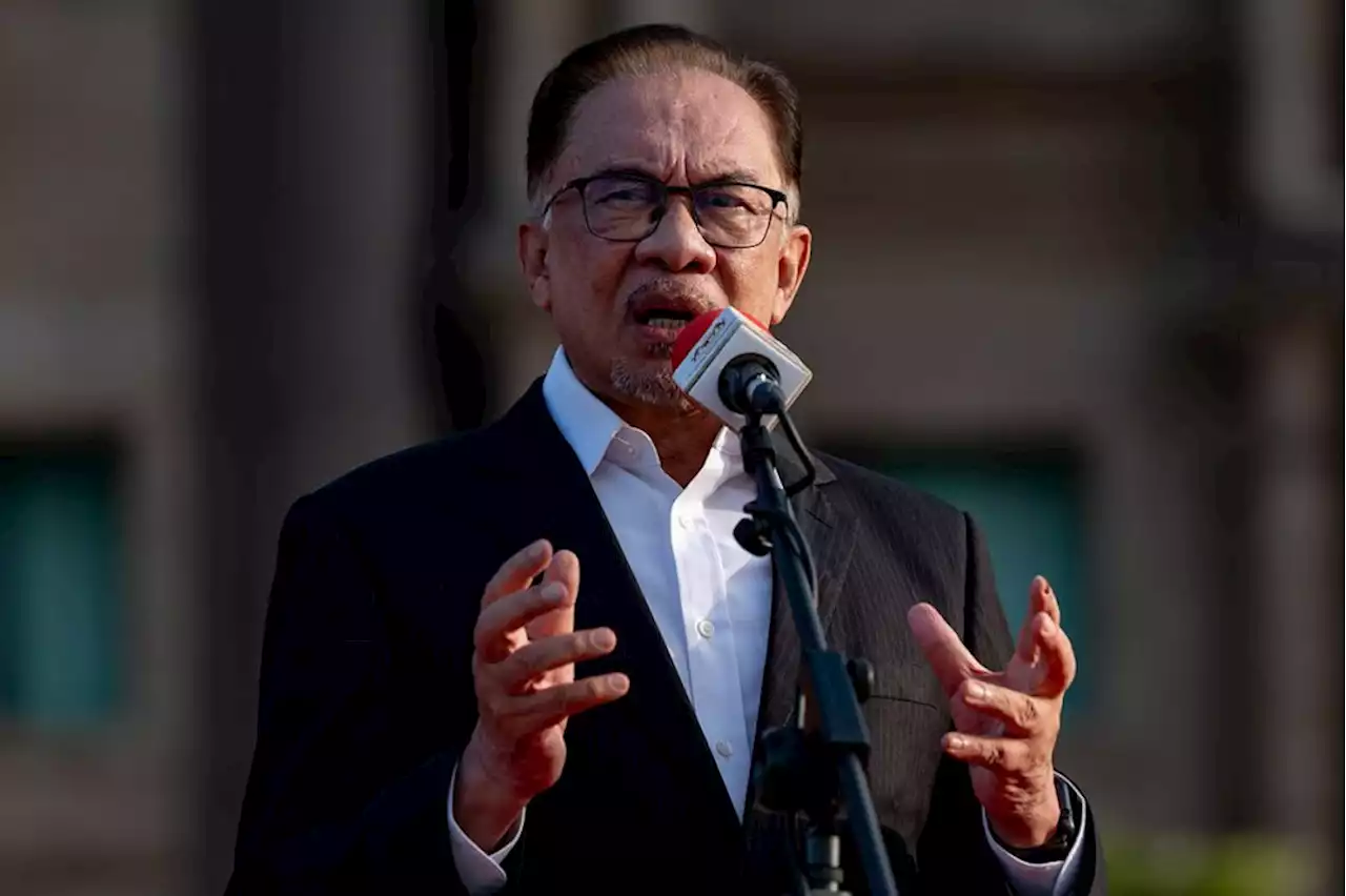 Anwar told not to use police to silence critics | The Malaysian Insight
