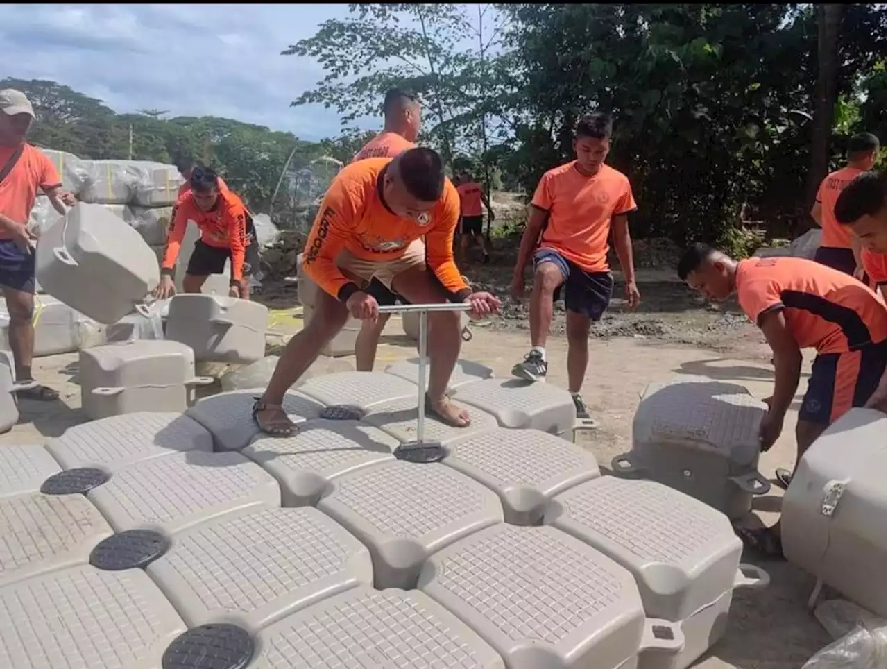 Bantilan River pontoon bridge reconnects Quezon, Batangas