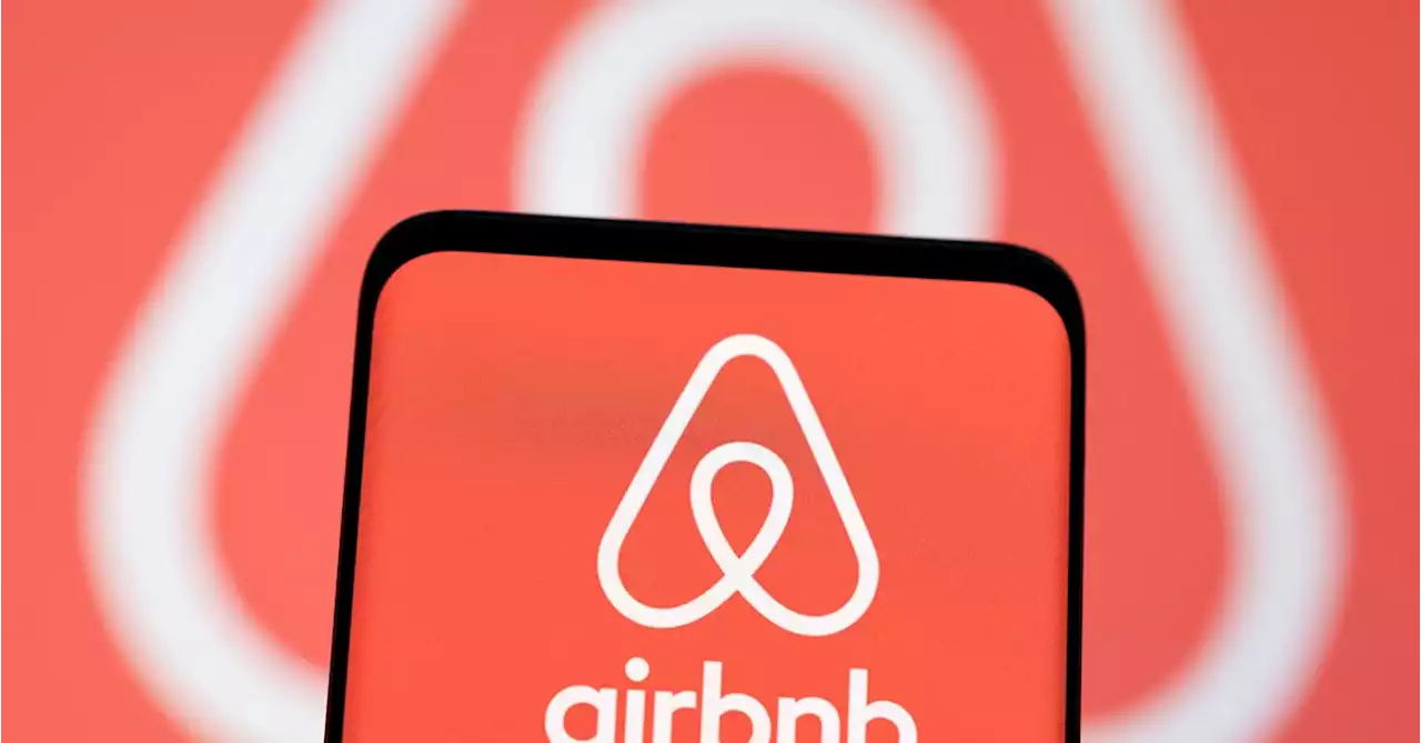 Airbnb launches service allowing American renters to host apartments