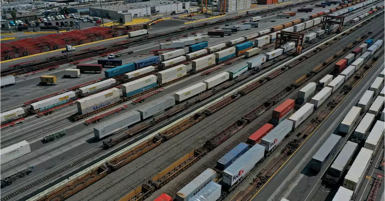 U.S. House to vote to block rail strike despite labor objections