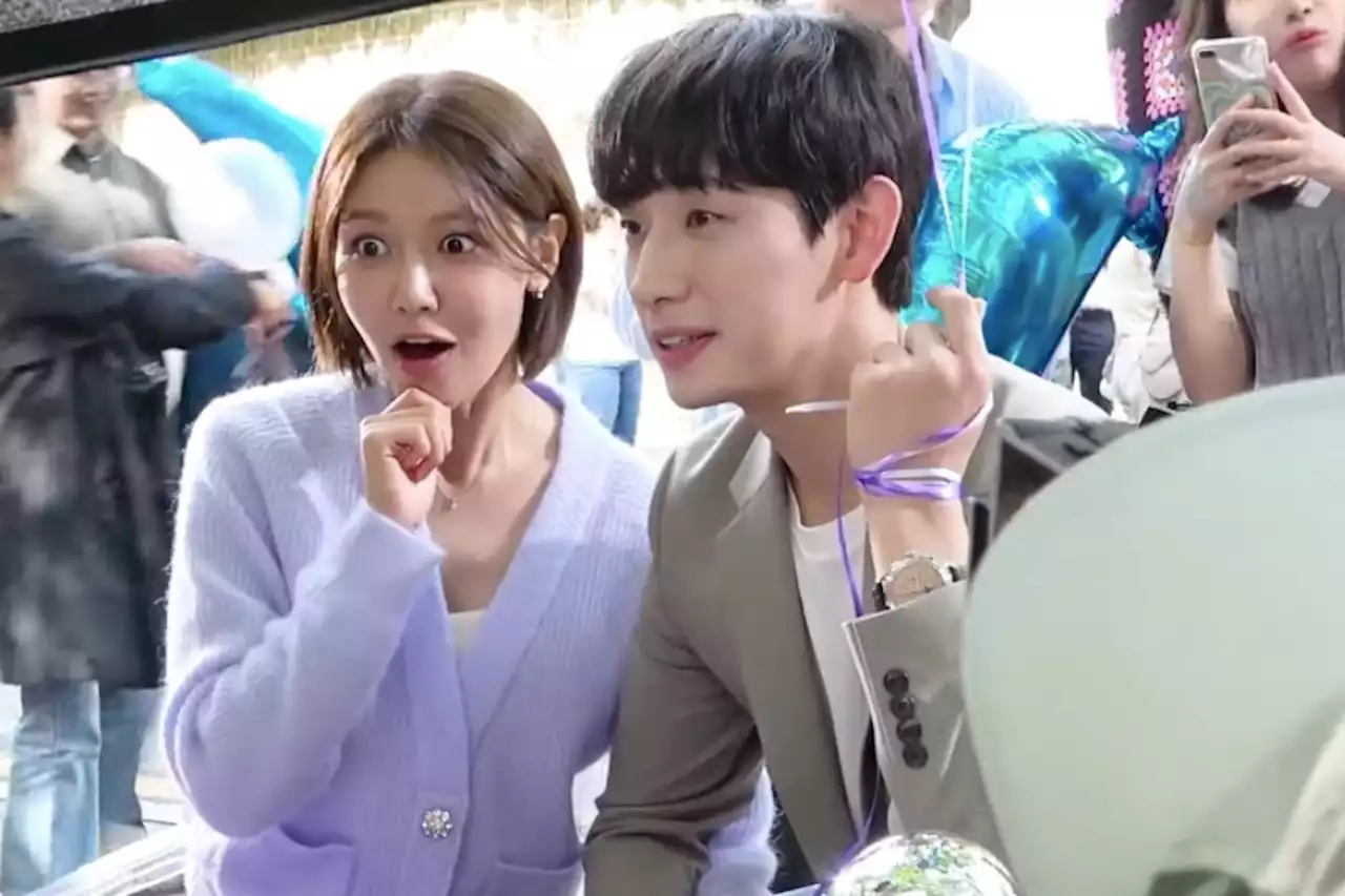 Watch: Girls’ Generation’s Sooyoung And Yoon Bak Compete In Ad-Lib Battle During “Fanletter, Please” Filming