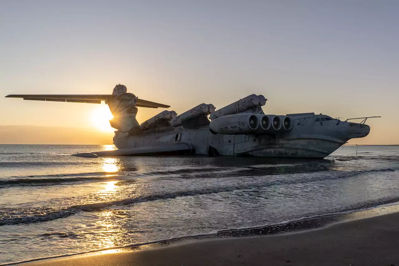 Top-secret megaplane bigger than a Boeing 747 dumped and abandoned on shore