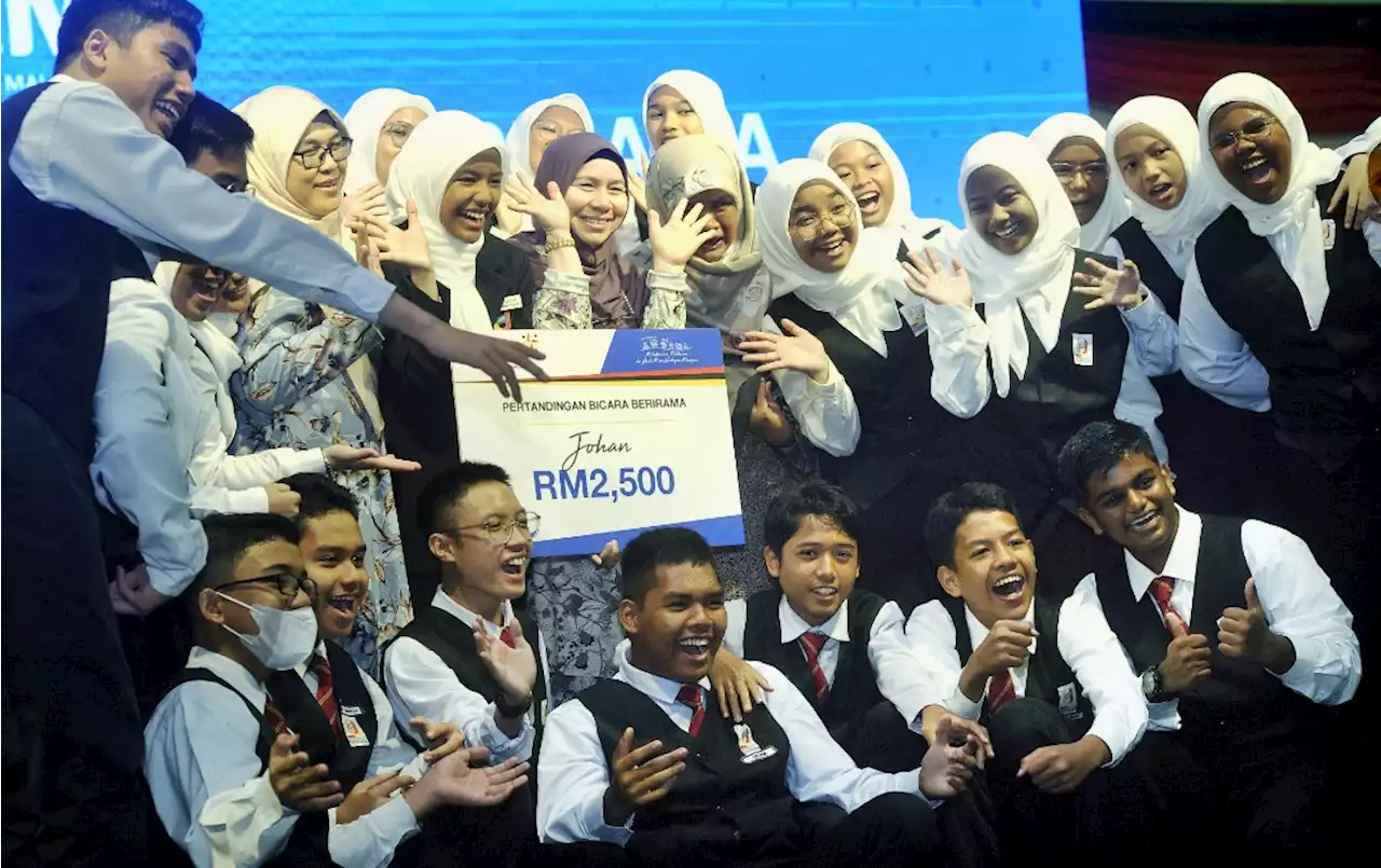 SMK Taman Tuanku Jaafar juara Pertandingan Bicara Berirama MSAM 2022