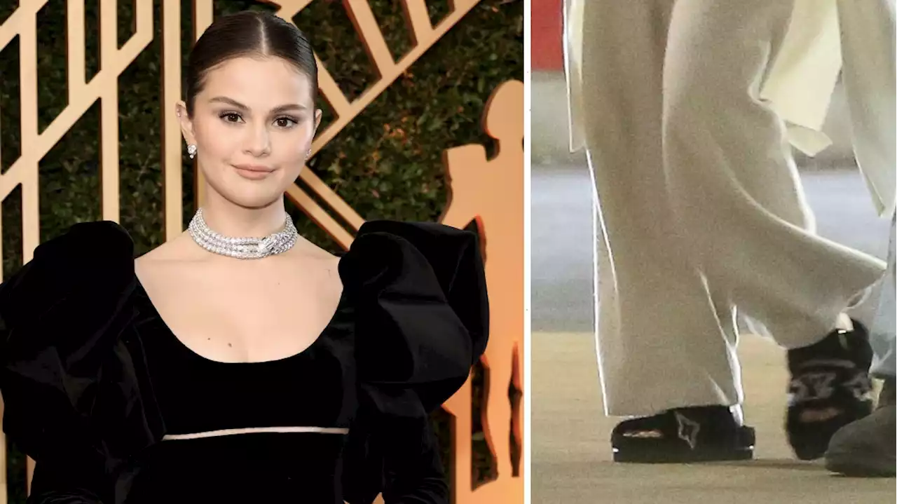 Te guste o no, Selena Gomez trae de vuelta las controversiales sandalias de peluche