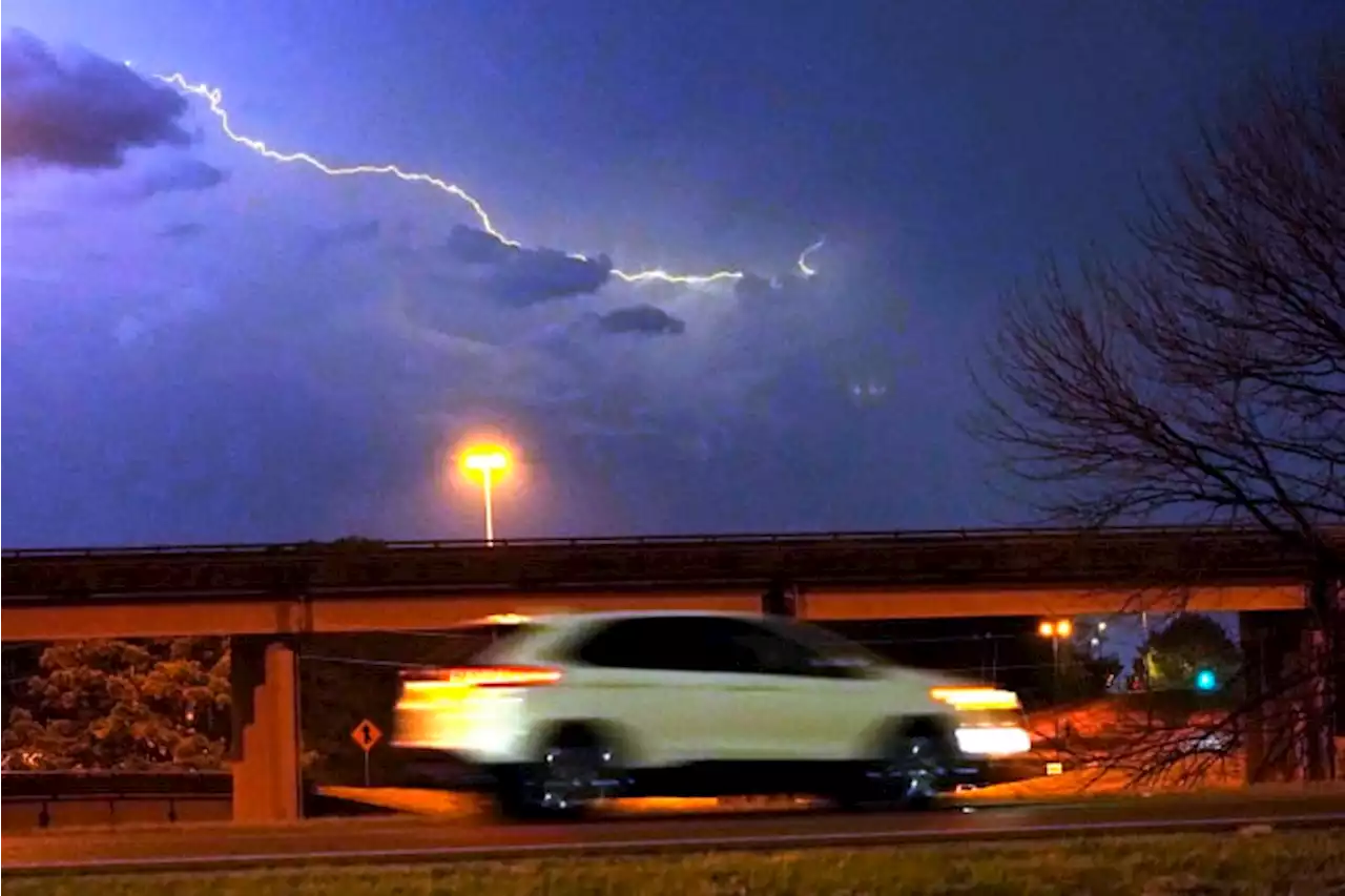 Storms cause major tornadoes, flooding around the South