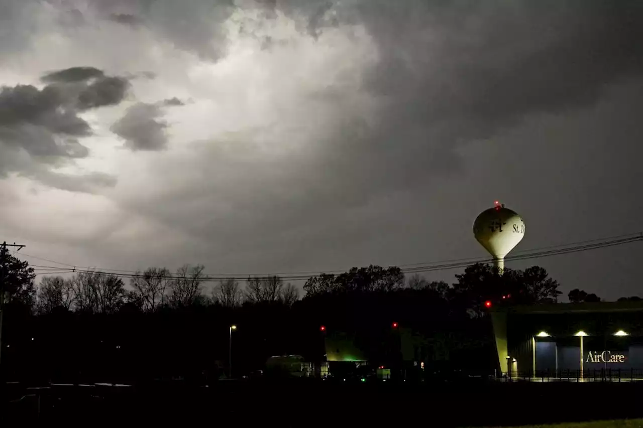 Tornadoes hit Mississippi, central Louisiana; 125M in Midwest, Northeast in path of severe winds