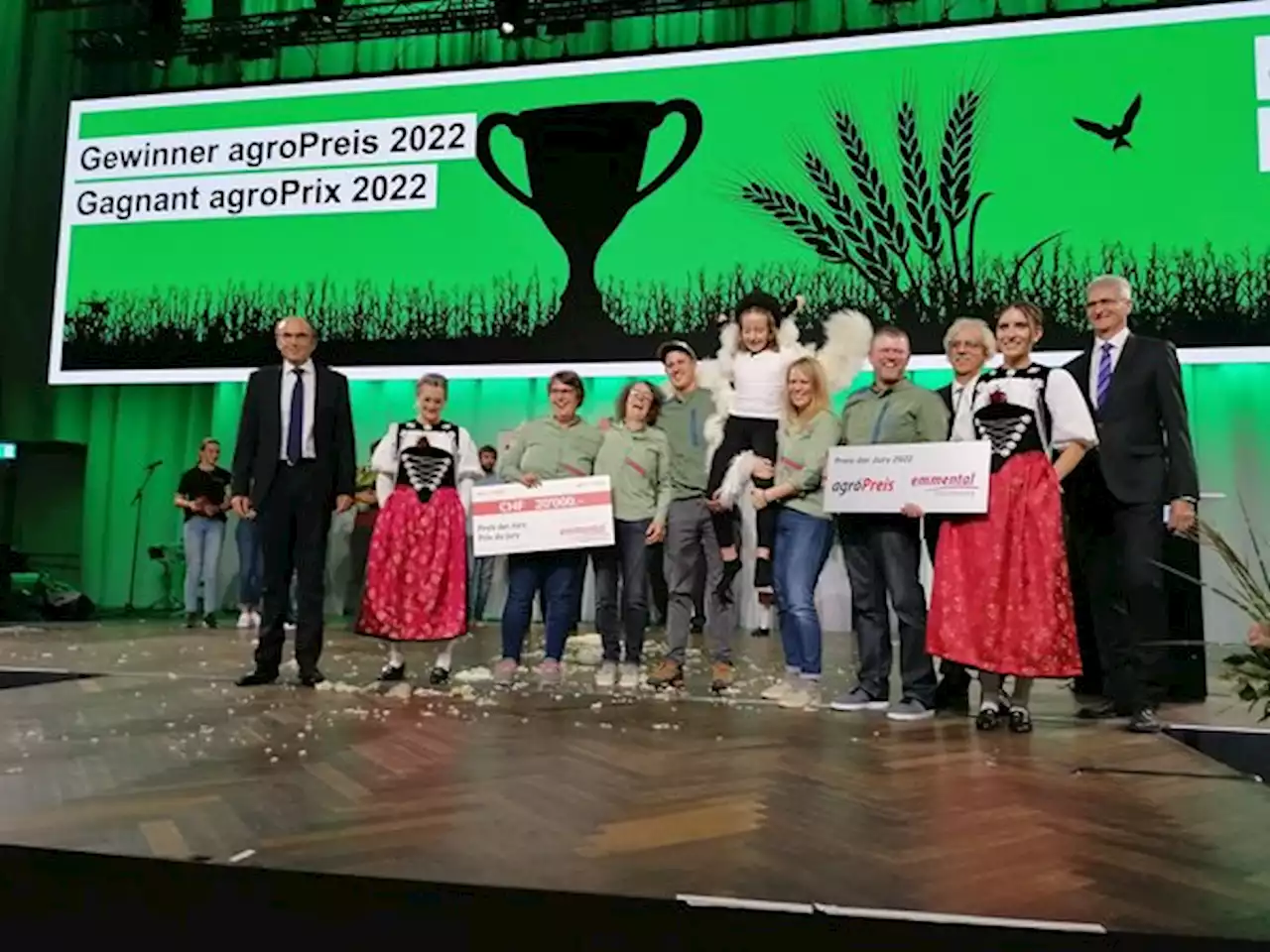 Die «Wollchugeli» gewinnen den Agropreis 2022 - bauernzeitung.ch