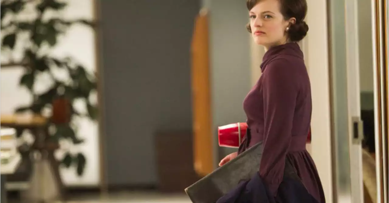 Elizabeth Moss on 'Very Real' Mad Men Season 5 Moment with Jon Hamm