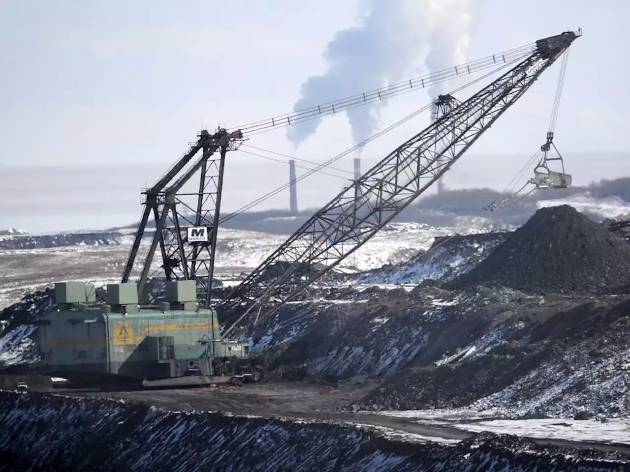 Coal mine dust contaminates unconnected pristine alpine lake: study