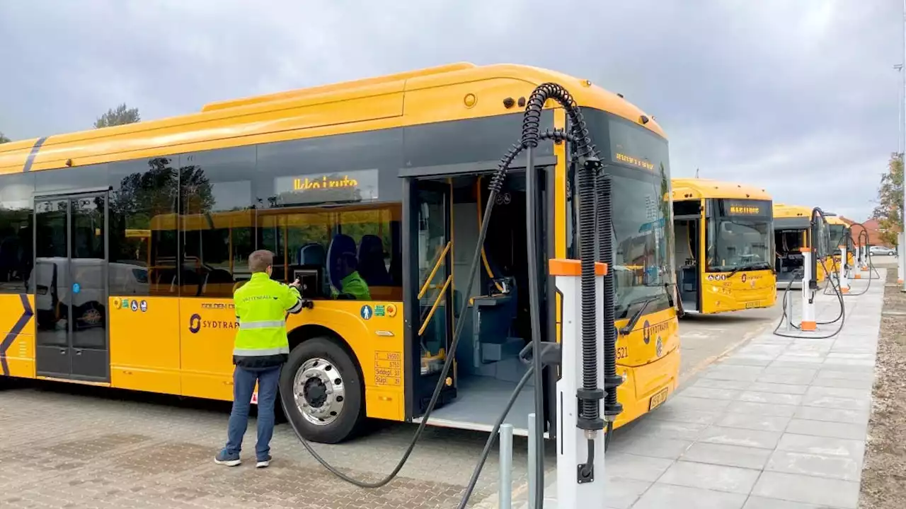 Vattenfall Delivers 32 Fast Chargers To Tide Bus In Denmark