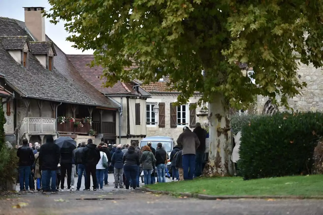 Mort de Justine Vayrac : les obsèques de la jeune femme ont été célébrées à Tauriac