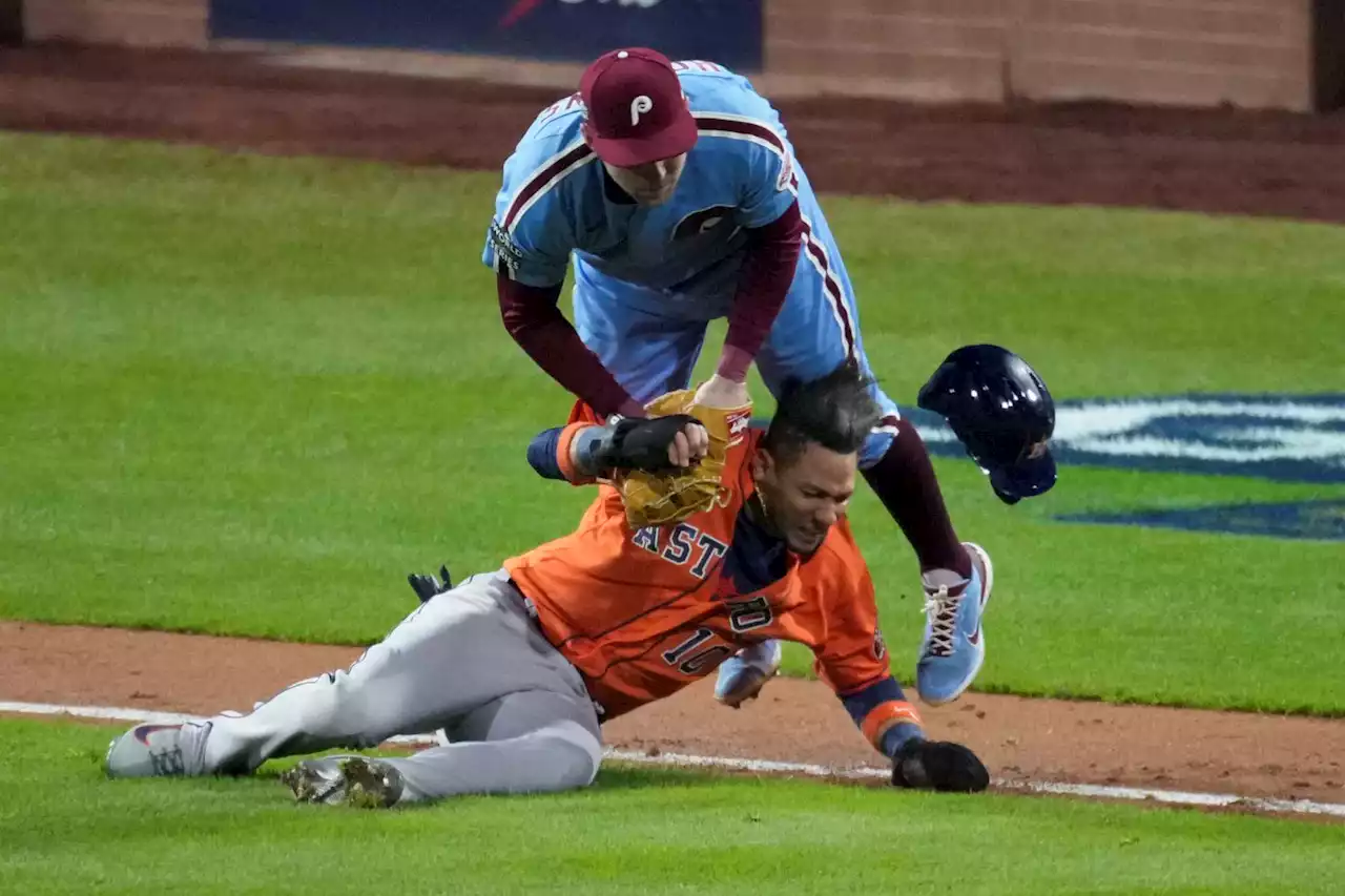 Astros' Trey Mancini makes huge defensive play filling in for injured Yuli Gurriel