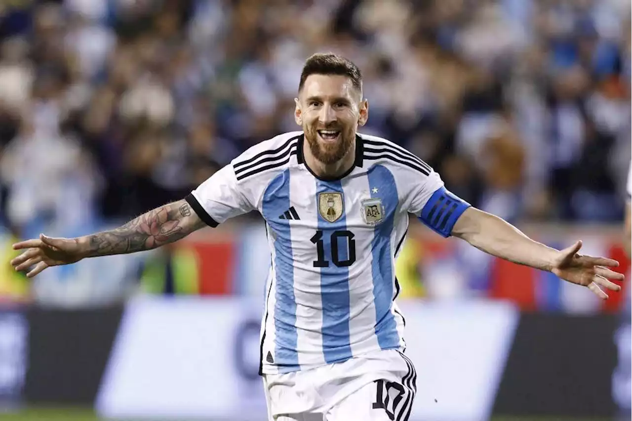 Messi heads to World Cup ready for last chance to match Maradona