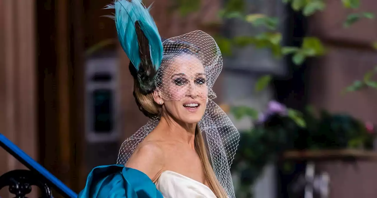 Carrie Bradshaw's Wedding Dress and Bird Headpiece Are Back For 'And Just Like That'