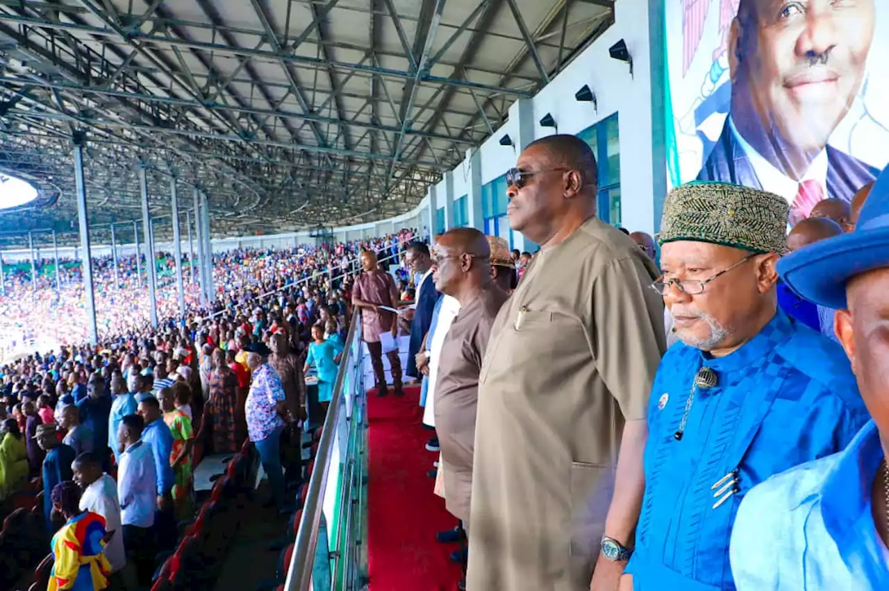 PHOTOS: Wike inaugurates first batch of 100,000 special assistants | TheCable