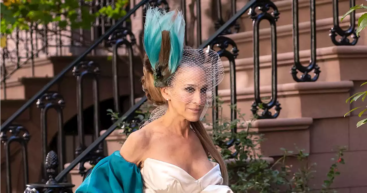 Sarah Jessica Parker Brings Back Carrie's Iconic Wedding Dress in 'AJLT'