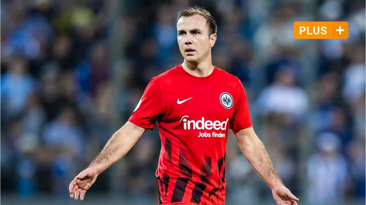 Beim FCA-Gegner Eintracht Frankfurt zieht Mario Götze im Mittelfeld die Fäden