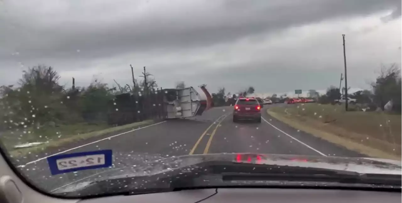 Tornado leaves 10 people injured, 50 homes damaged in Lamar County