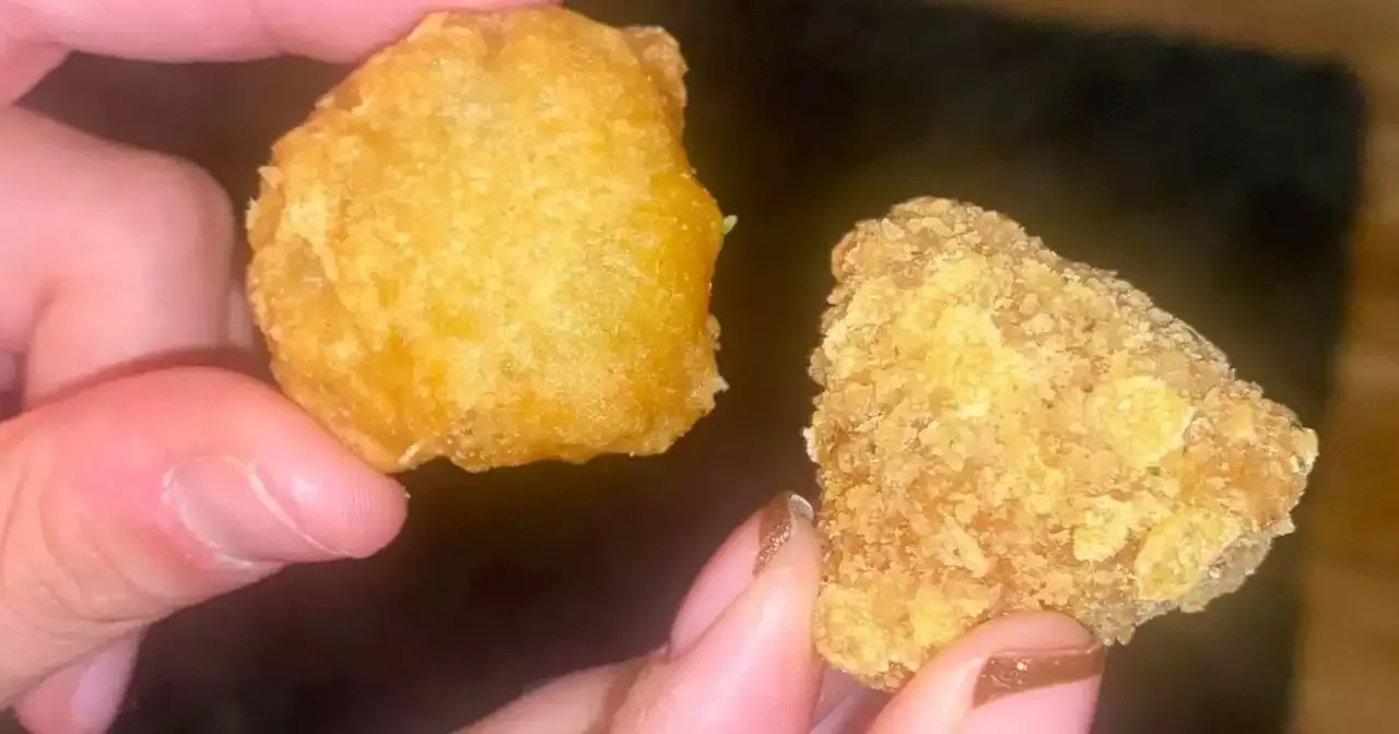 New McDonald's nacho chilli cheese bites vs Burger King