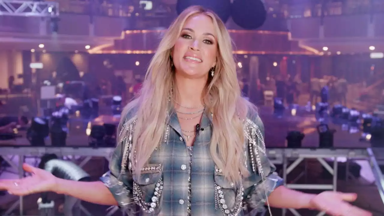 Carrie Underwood Recalls Crowd Surfing at a Green Day Concert