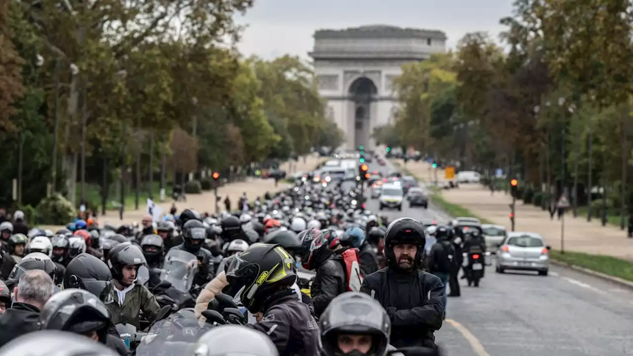 Contrôle technique pour les deux roues : les motards en colère manifestent à Paris