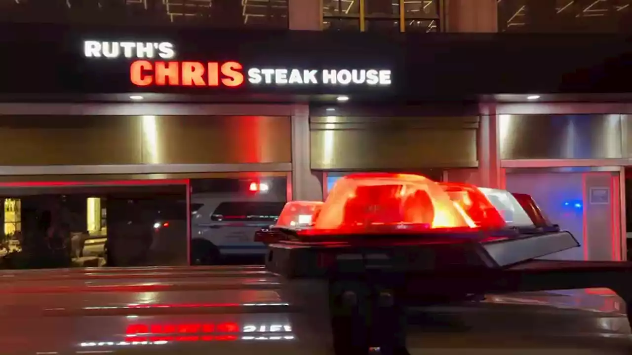 Customer Stabbed Amid Argument Over Service at Ruth's Chris Steak House in NYC: Police