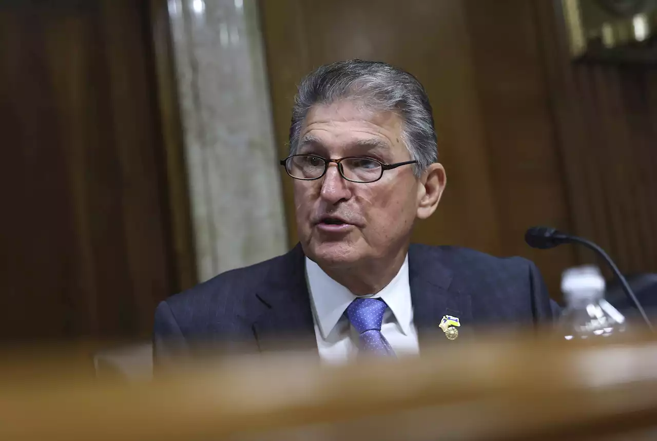 Joe Manchin blasts Joe Biden days before midterm: 'Divorced from reality'