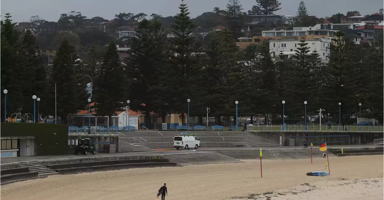 Rescue efforts in full swing as Australia's inland towns brace for flood peaks