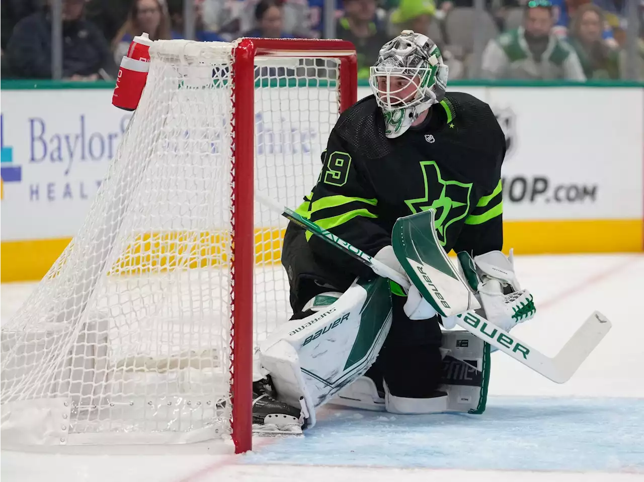 Dallas' Oettinger improves his Vezina Trophy odds after hot start to the season