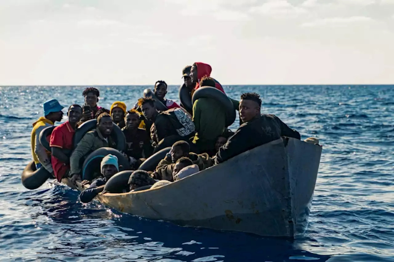 Child migrants need safe port as tensions rise: rescue charities