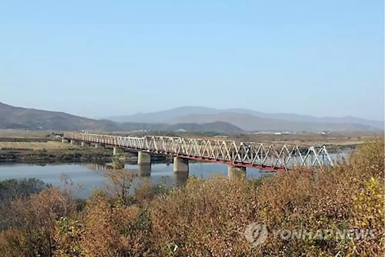 북·러 접경지 화물운송 재개한 러 '北 의류·신발 수입 관심' | 연합뉴스