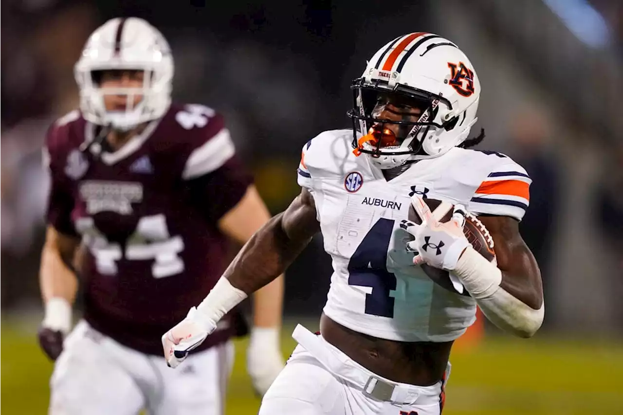 Auburn, Led by Interim Coach Carnell 'Cadillac' Williams, Lose Close Game to Mississippi State, 39-33 in Overtime - Alabama News