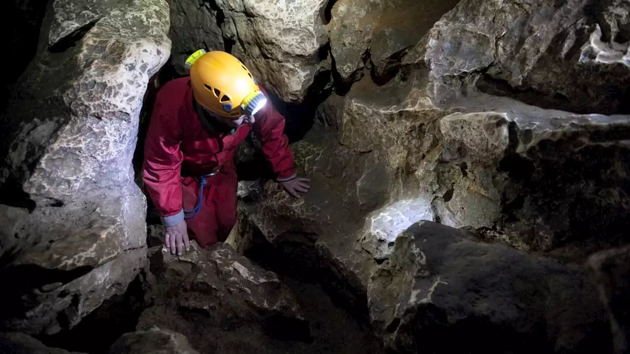 Hérault: un spéléologue évacué d'une grotte après plus de 24 heures de sauvetage