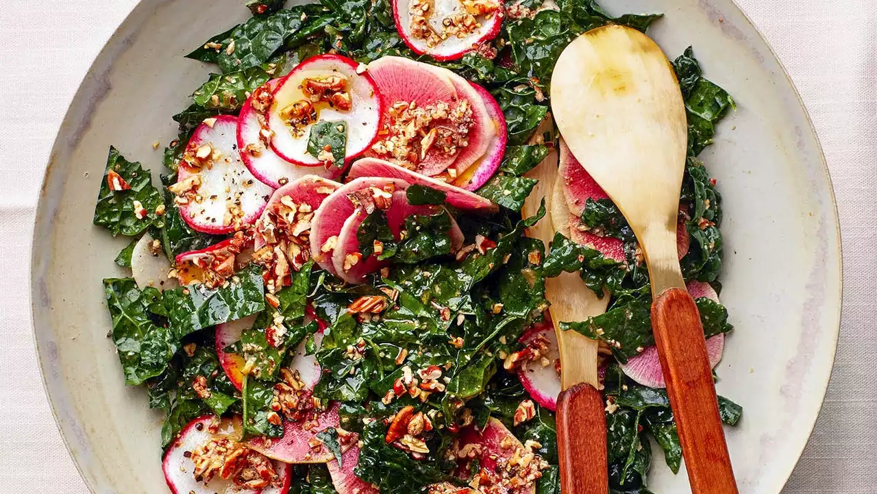 Kale Salad With Pecan Vinaigrette