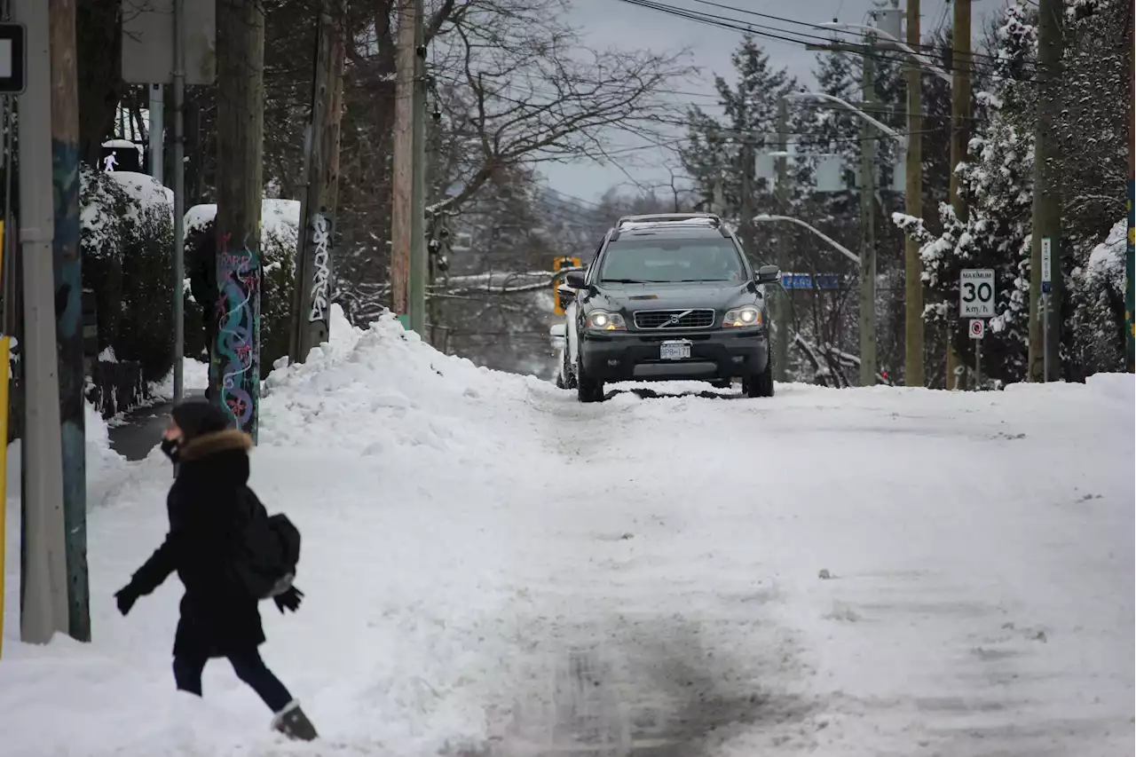 Environment Canada issues advisory, warns of possible snowfall on Vancouver Island Monday