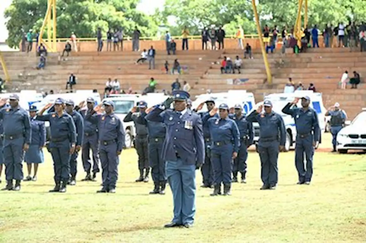 WATCH: Police officers failing basic drill in Durban goes viral