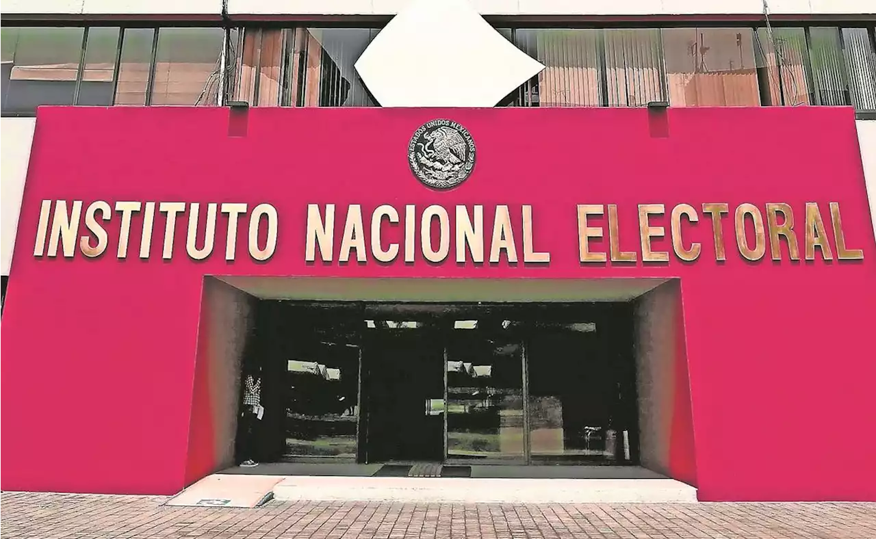 Ahorros en reforma electoral dejarán inoperante al INE, alertan