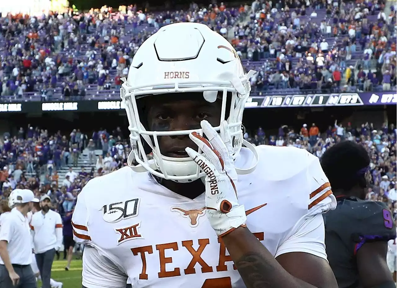 Two weeks after breaking arm, Texas S Anthony Cook will play against Kansas State