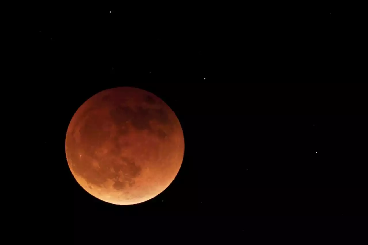 Early morning eclipse this week set to paint the moon orange