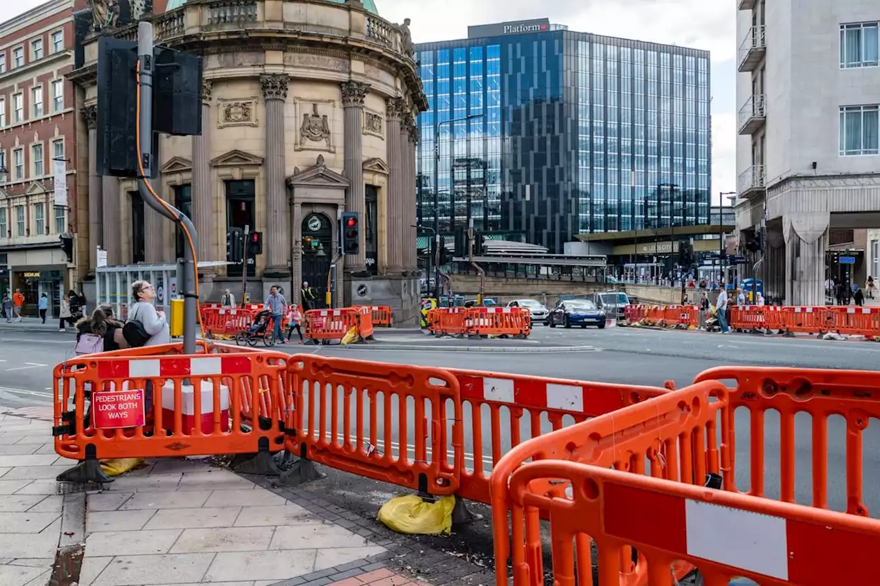 Warning to drivers over fines as cameras now at Leeds City Square 'bus gates' near train station