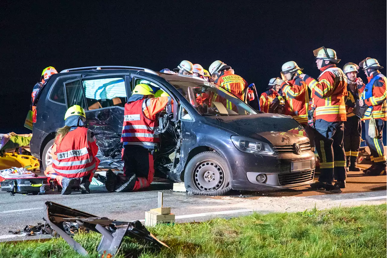 Mehrere Verletzte bei schwerem Wende-Unfall bei Hamburg