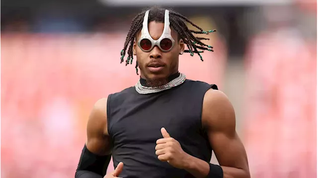 Vikings' Justin Jefferson Wears ‘Spy Kids' Sunglasses in Warmups