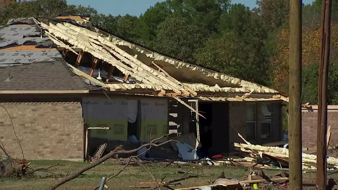 Lamar County Residents Clean Up After EF-3 Tornado Rips Through